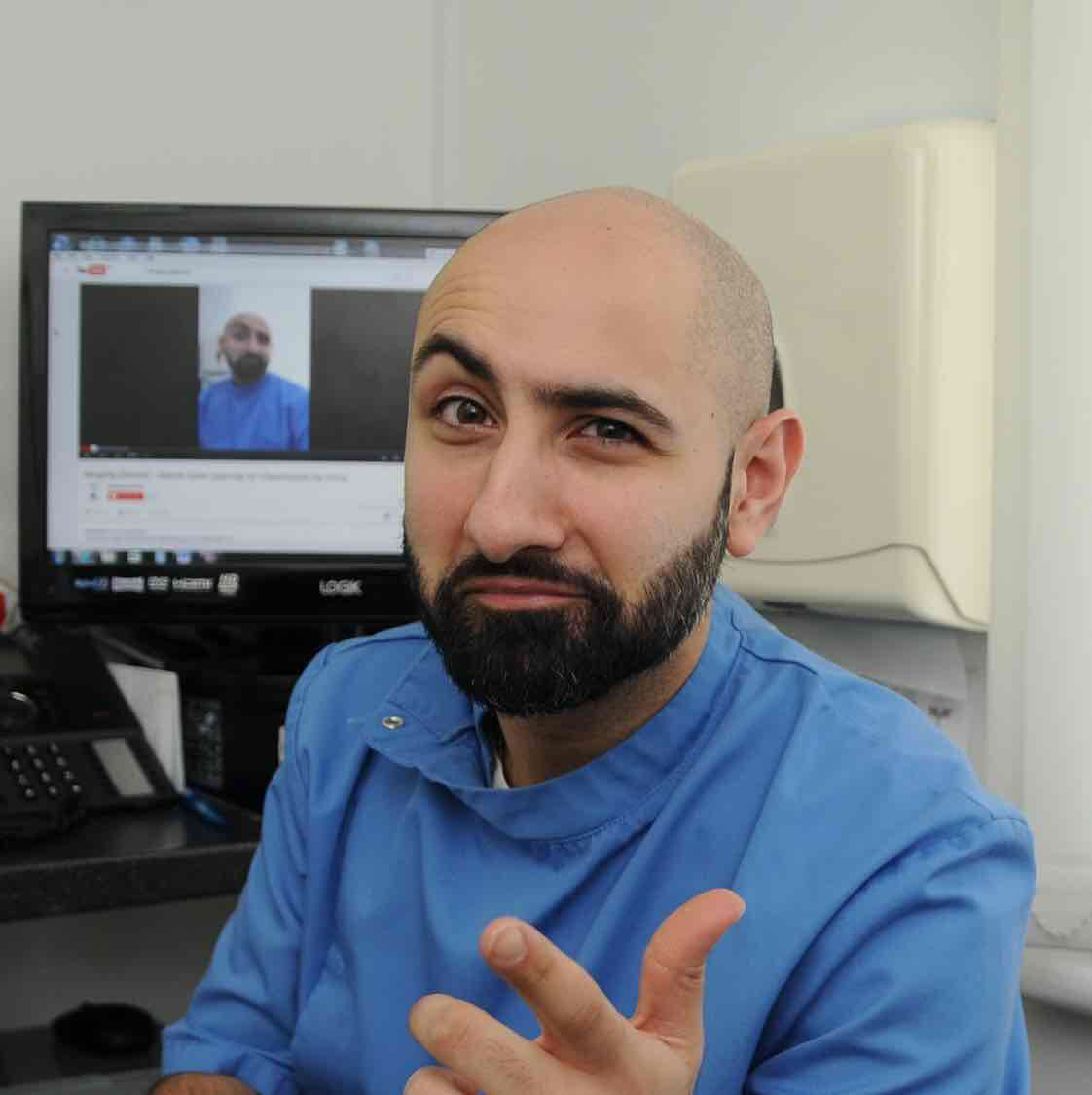 Avatar of Singing Dentist