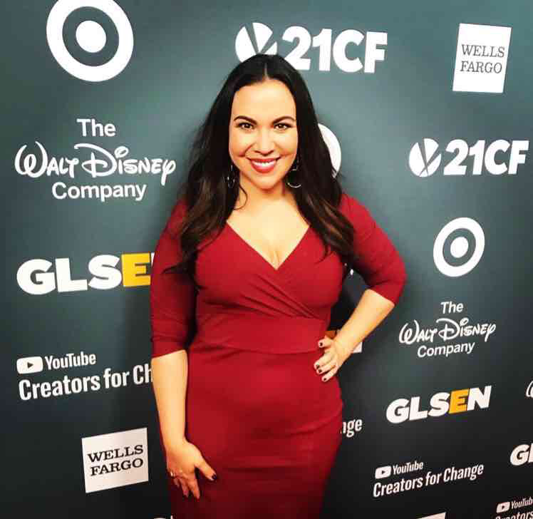 Avatar of Gloria Calderon Kellett