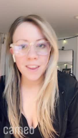 Video player preview of celebrity introduction